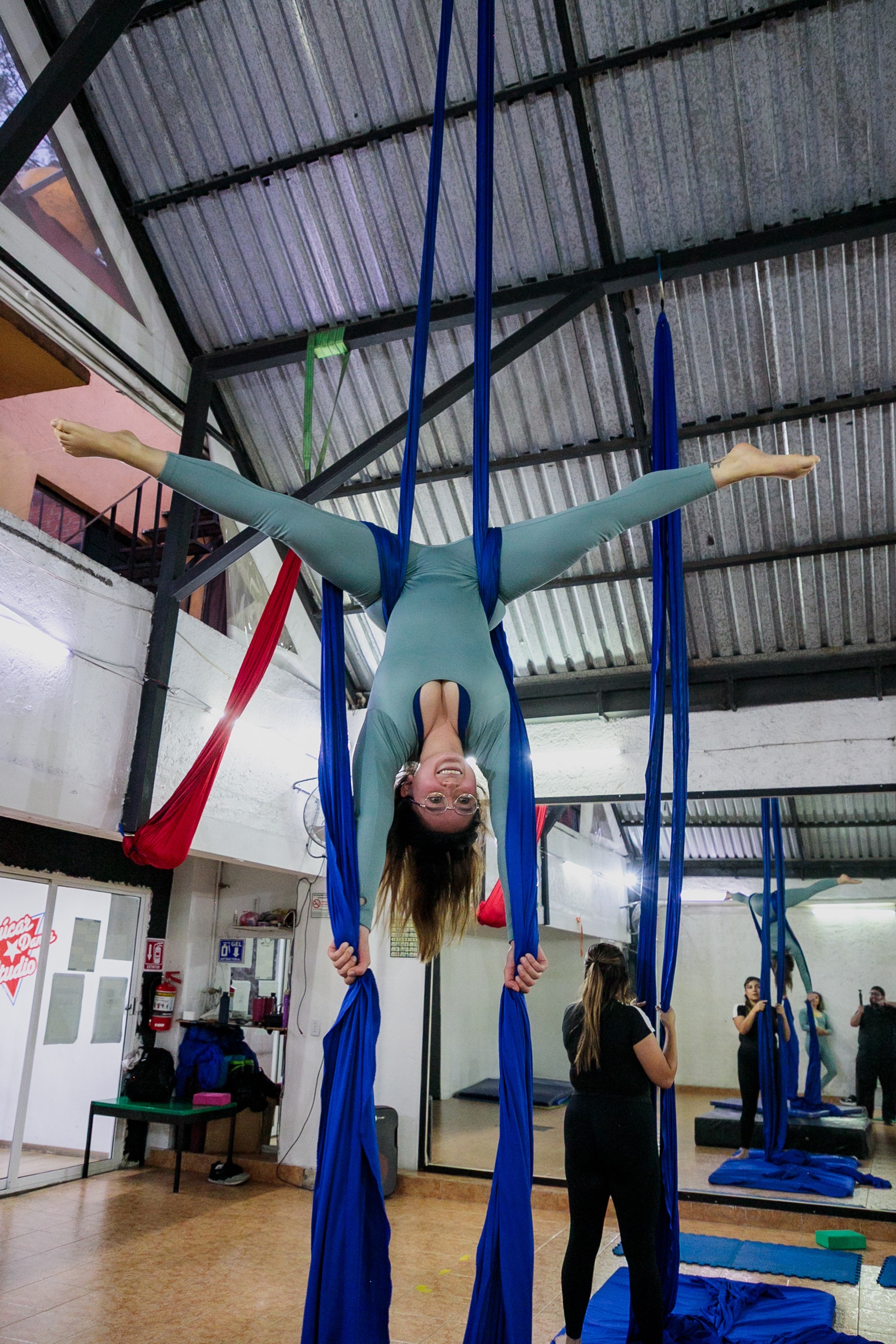 Danza Aérea en Azúcar Dance Studio