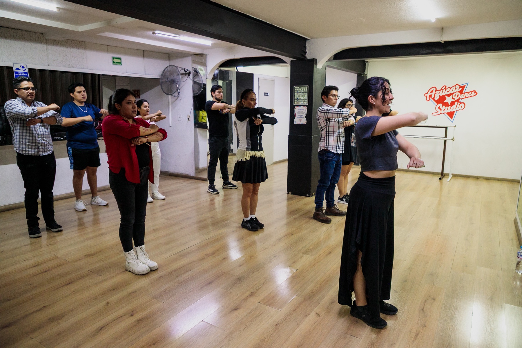 Clases y comunidad en Azúcar Dance Studio